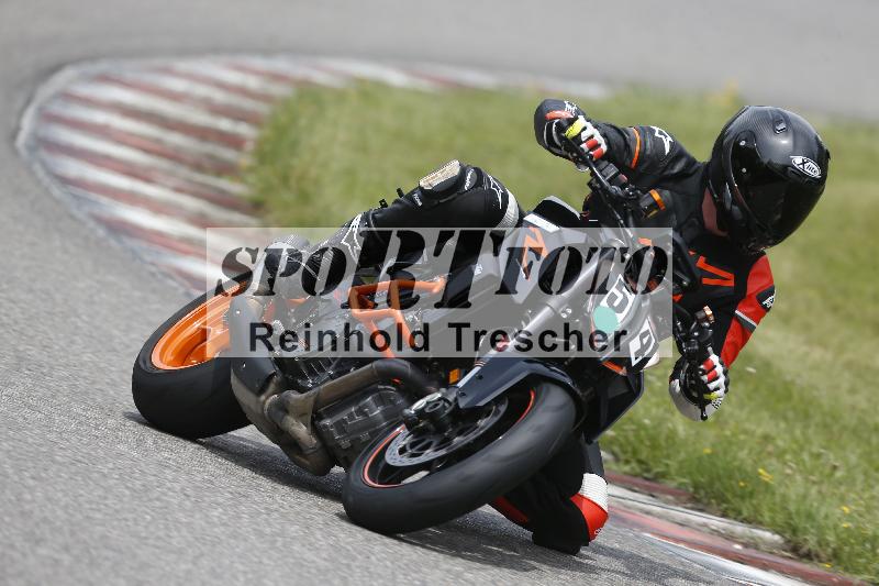 Archiv-2025/25 10.06.2025 MaxRacing ADR/Gruppe gruen/54